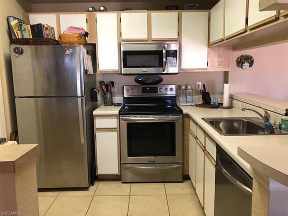 2nd image of 6360 Aragon Way APT 202