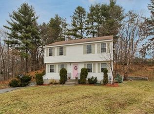 2 Country Club Dr, Westford, MA 01886