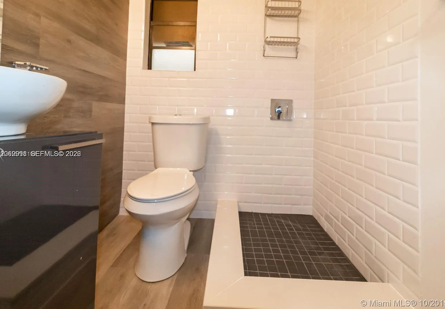 2 bed, 1.5 bath, 1284 sqft, $3,000 — Photo 4
