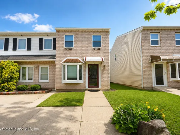 179 Sandalwood Dr, Staten Island, NY 10308