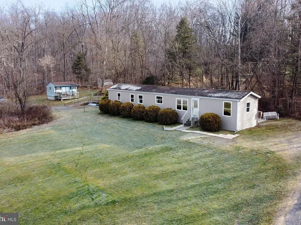 700 Jubilee Ln, Hershey, PA 17033
