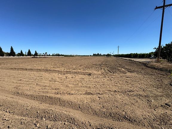 3rd image of Barry Rd