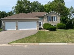 1512 Earle Way, Burnsville, MN 55306
