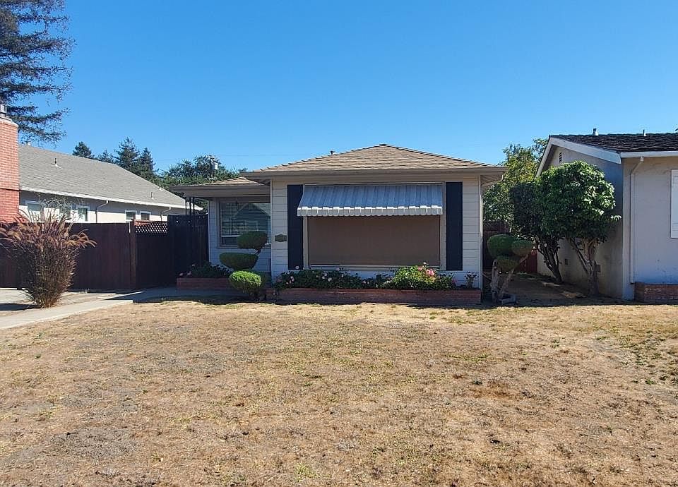2nd image of 324 San Juan Ave