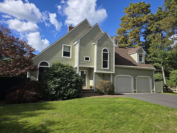 2nd image of 55 Bullivant Farm Rd