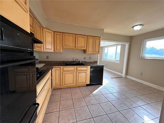 5th image of 1301 Generes Dr