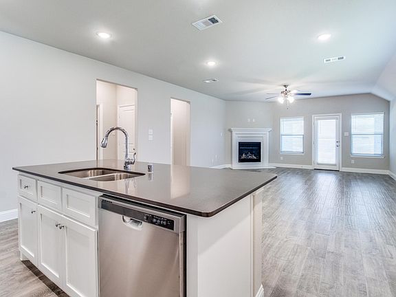 3rd image of 1221 Carinna Dr