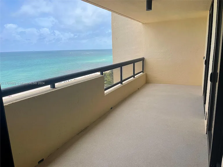 2555 Collins Ave #1409 — Photo 16