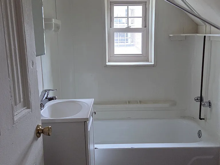 3320 Arch Street — Photo 19