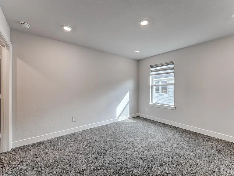 9522 Rialto Creek Dr — Photo 35