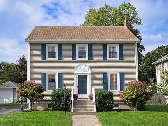 3rd image of 73 Hope St