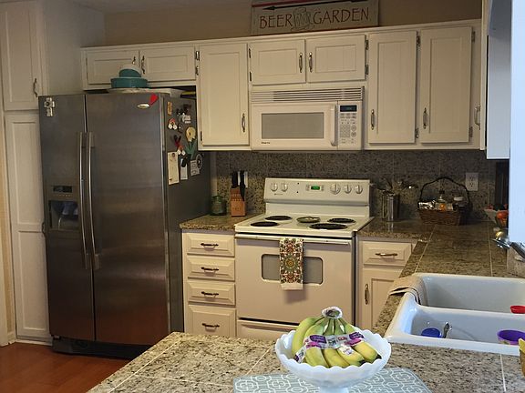 5th image of 407 Planceer Pl