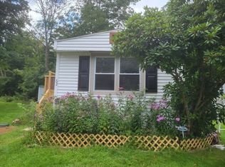 62 Willow Ln, Wales, MA 01081