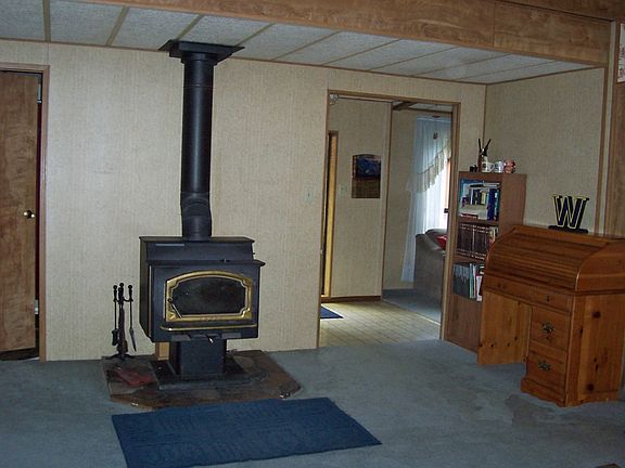 4th image of 1976 Ptarmigan Ln NW
