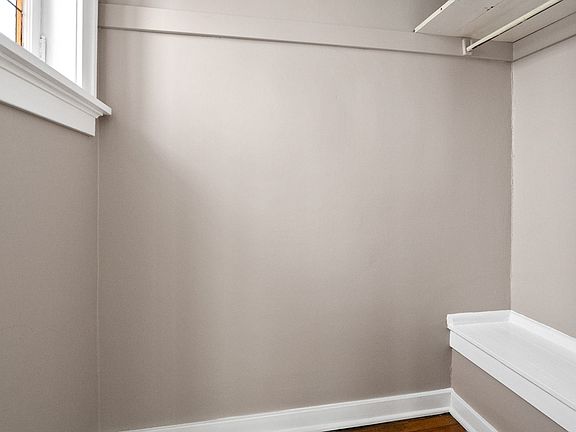 5th image of 5034-36 Mardel Ave #250