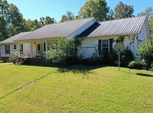 112 Phillips Dr, Linden, TN 37096