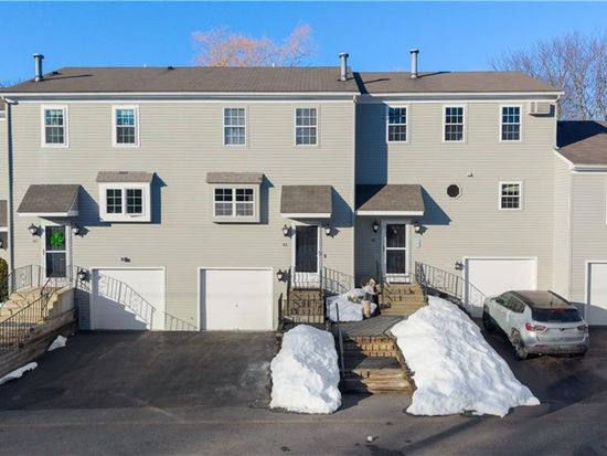 565 Quaker Ln APT 42, West Warwick, RI 02893