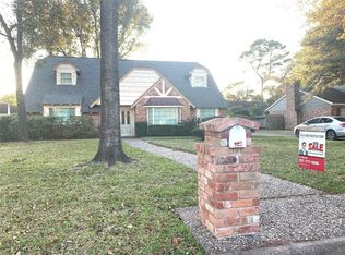 17223 Rolling Creek Dr, Houston, TX 77090