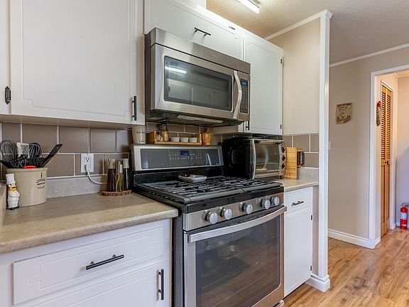 5th image of 2400 Oakdale Way #87
