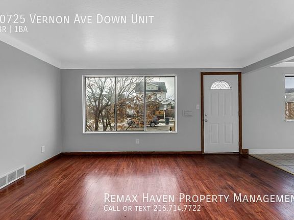 4th image of 10725 Vernon Ave