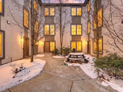 2022 Celadon Dr NE #106, Grand Rapids, MI, 49525