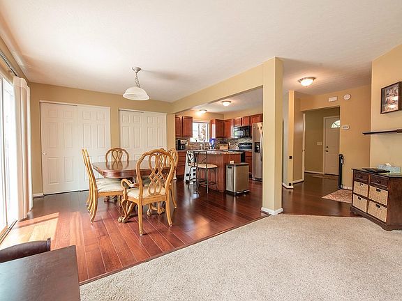 3rd image of 205 Lights Pointe Ct