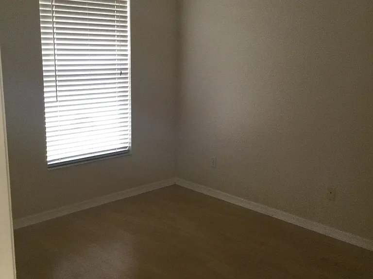 729 Whispering Cypress Ln — Photo 17