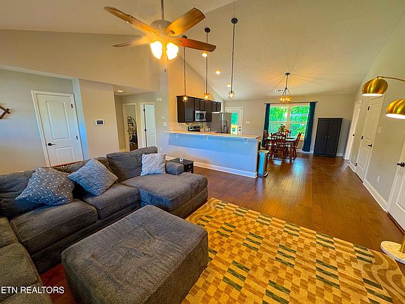 2nd image of 4653 Bella Capri Ln