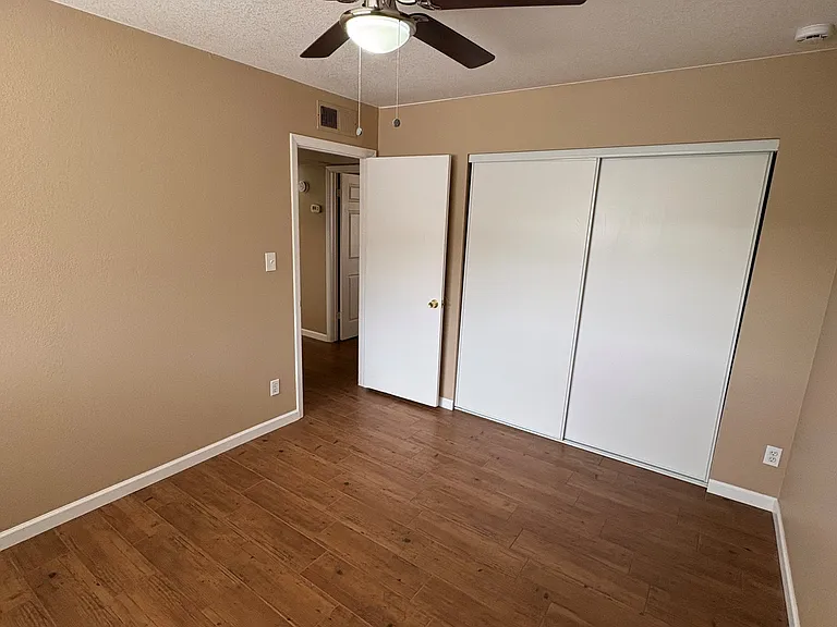 1502 W Shangri La Rd #1 — Photo 10
