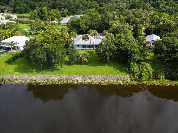 2nd image of 15346 SW Palm Oak Ave