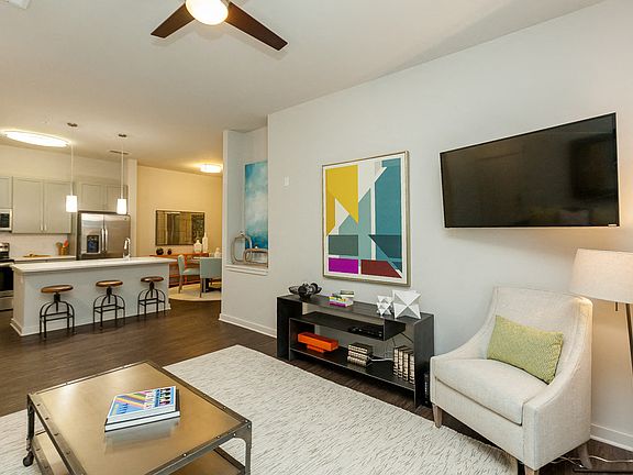 4th image of 2021 Proximity Dr #109-202