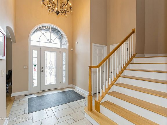 2nd image of 2627 Lupine Cir