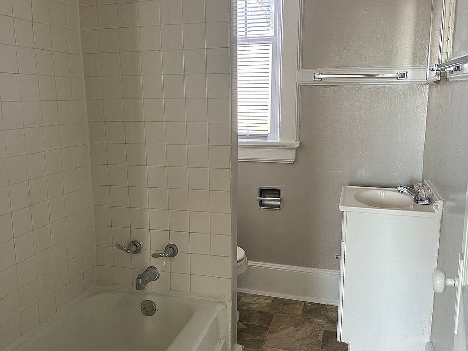 1st image of 6-1412 W 11th St