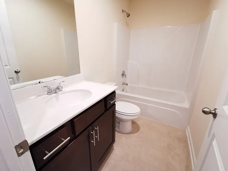 4425 Almanor Cir — Photo 35