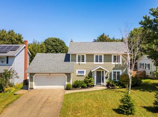 67 Warburton Dr, Charlottetown, PE C1A8Z3