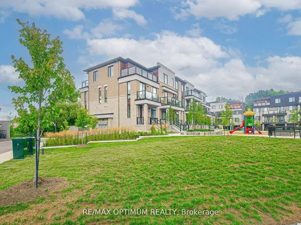 45 Knotsberry Cir #46, Brampton, ON L6Y 6G1