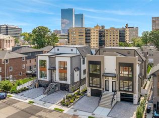 304 Coolidge Ave, Fort Lee, NJ 07024