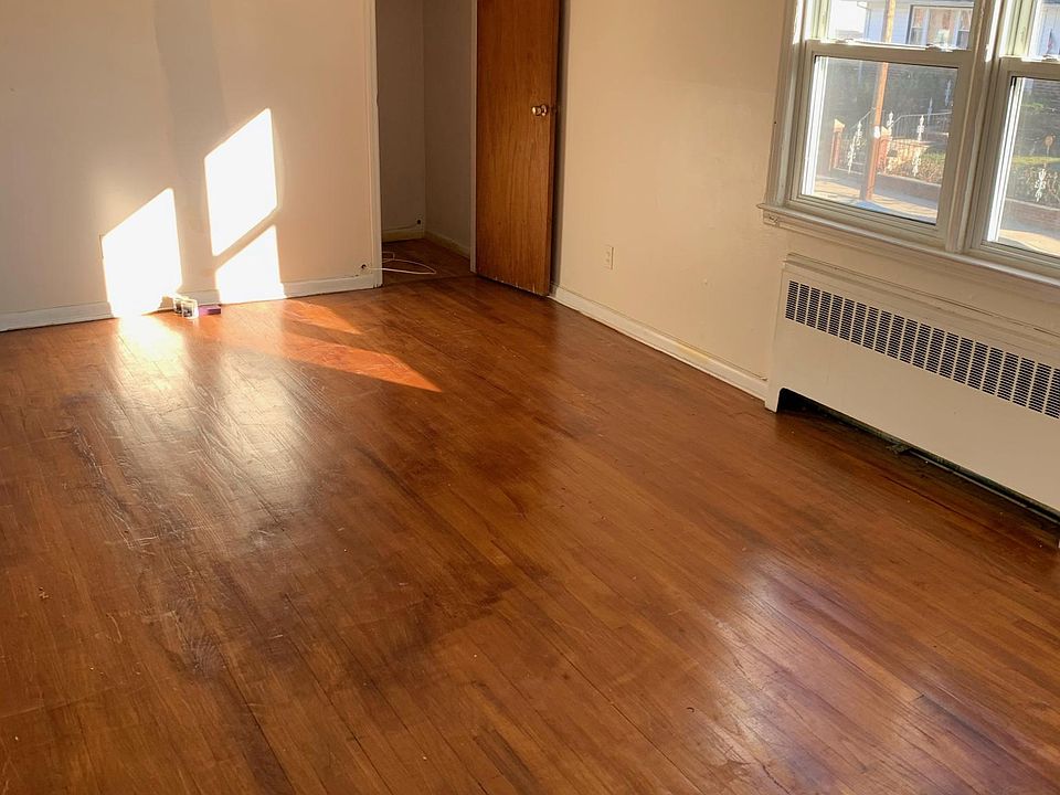 1st image of 2310 Emma St