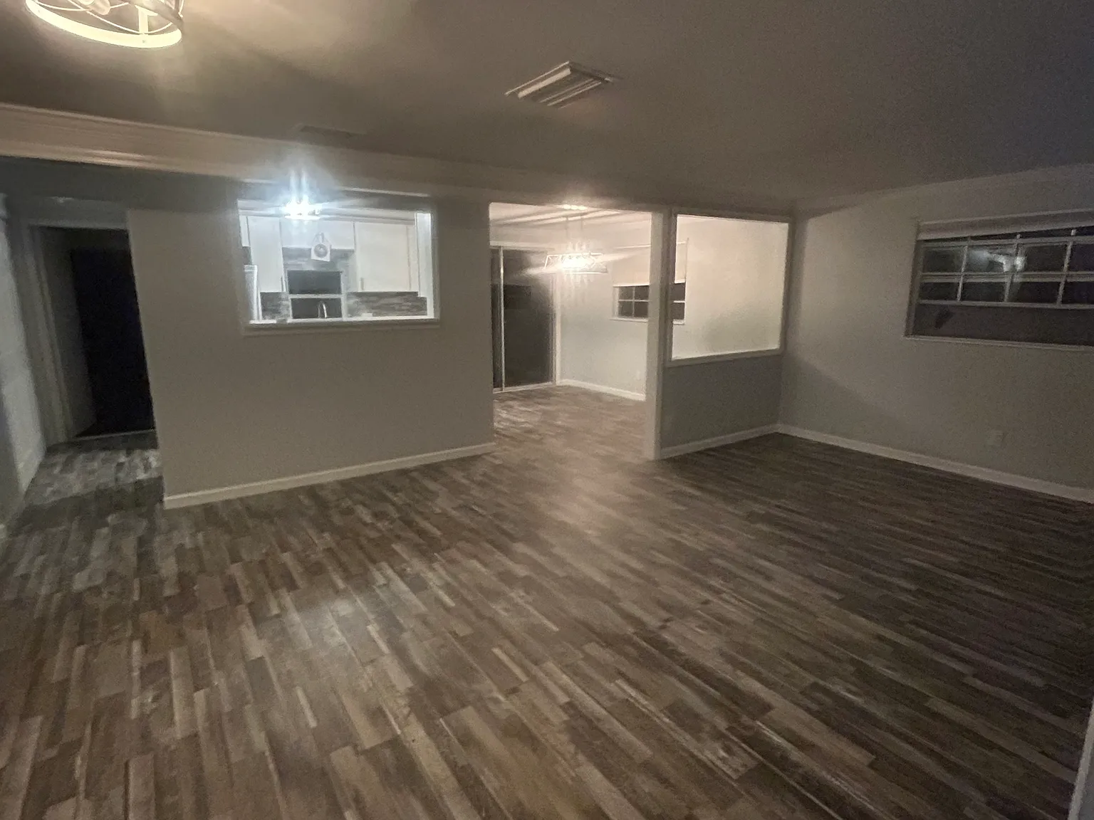 3 bed, 1150 sqft, $1,950 — Photo 2