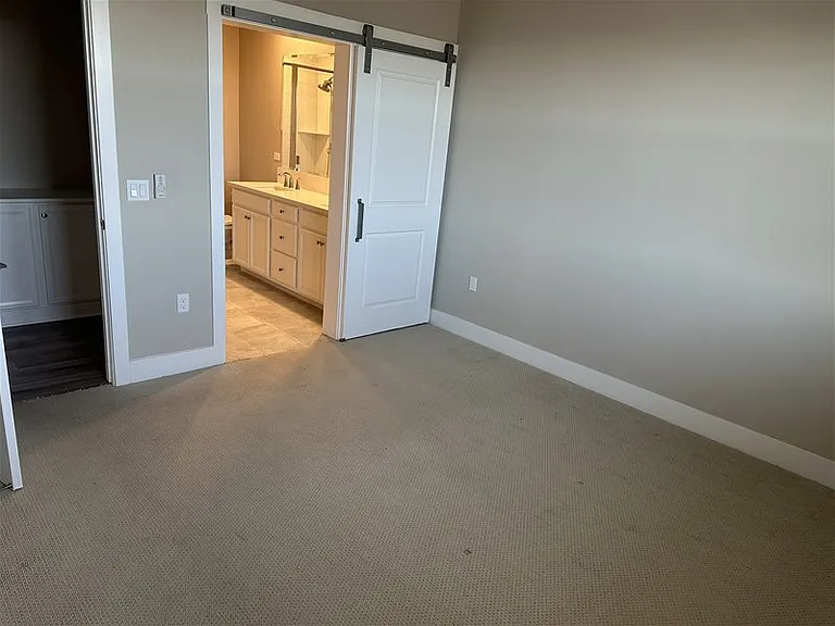1661 Spring St #432 — Photo 22