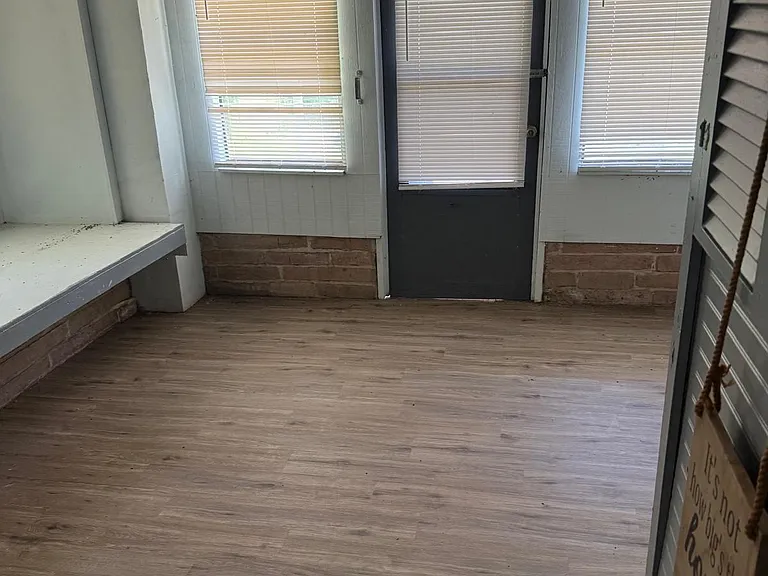 1623 Dinner Lake Dr — Photo 8