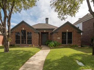 218 Touchdown Dr, Irving, TX 75063