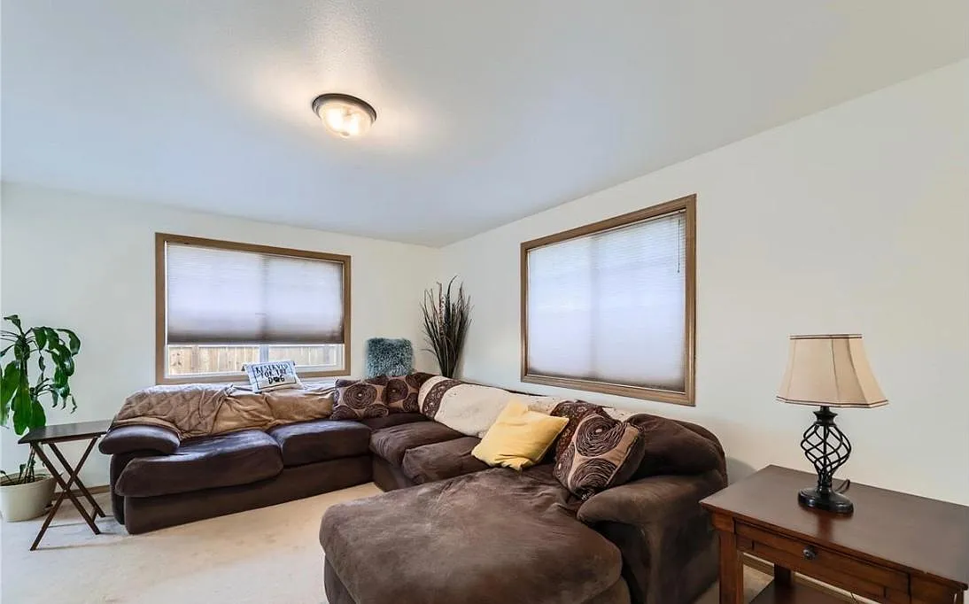 4 bed, 1279 sqft, $2,500 — Photo 4