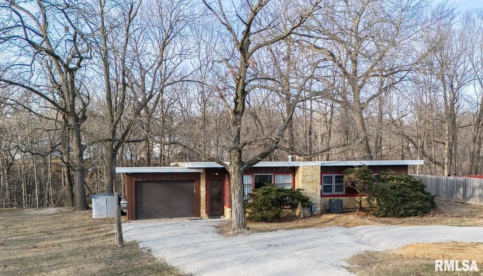 717 W Brow Ct photo 1