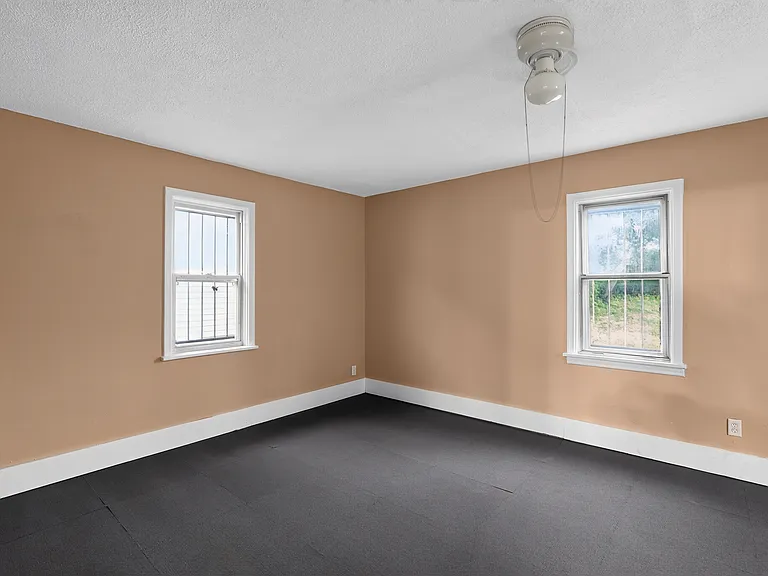 4010 Ravenwood Ave — Photo 10