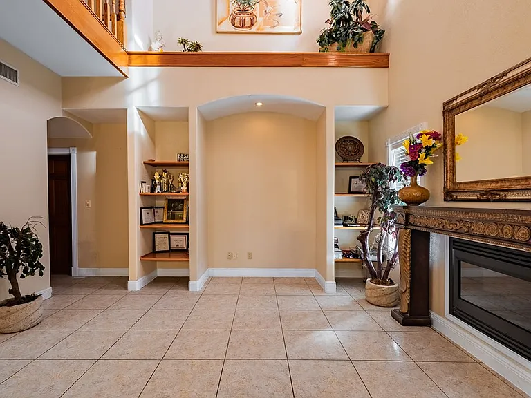 2201 Zacatecas Dr — Photo 4