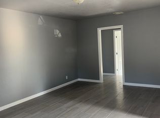 6906 Hesperia Ave, Reseda, CA 91335