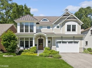 132 Woodstock Ave, Clarendon Hills, IL 60514