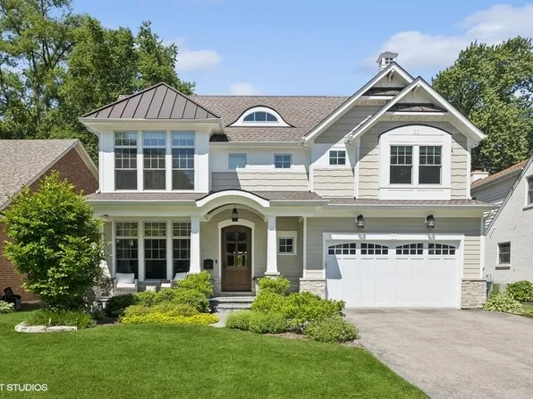 132 Woodstock Ave, Clarendon Hills, IL 60514