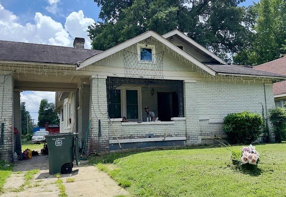 1st image of 1551 Waverly Ave
